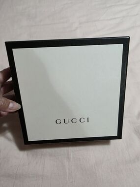 GUCCI White and Black Luxury Box